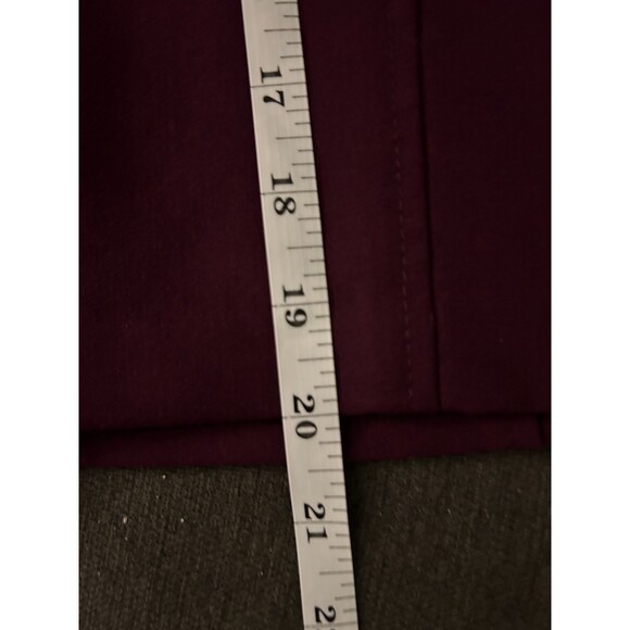 Daisy Fuentes Mini Skirt Plum with pockets size 6 - Picture 4 of 6